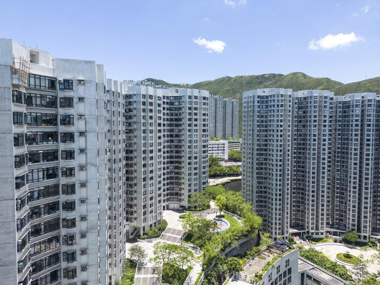 康怡花園去年租賃成交量按年跌約7%，惟呎租較去年初上升約14%。