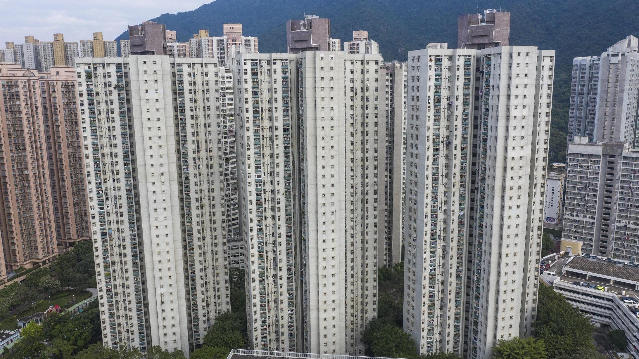 馬鞍山居屋錦禧苑高層兩房開揚戶，放盤達1年半終沽出，24年帳面升值320萬元。