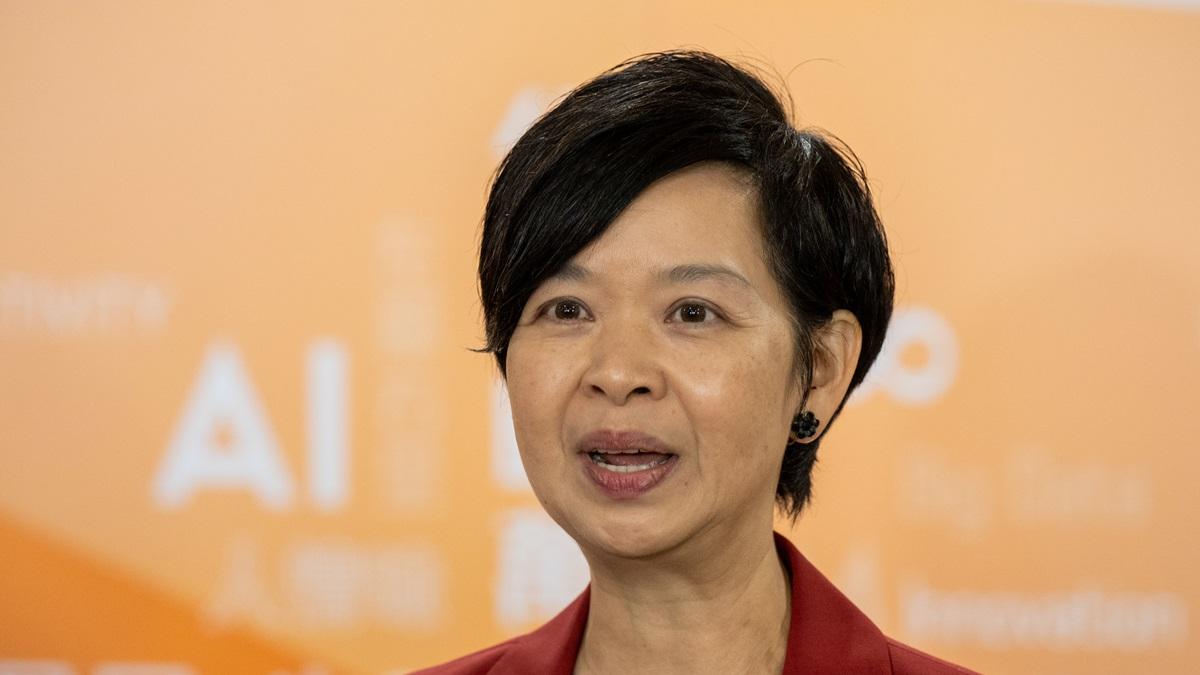 何永賢表示，會利用6個月適應期在公共屋邨做好垃圾徵費的推廣。(資料圖片／陳奕釗攝)