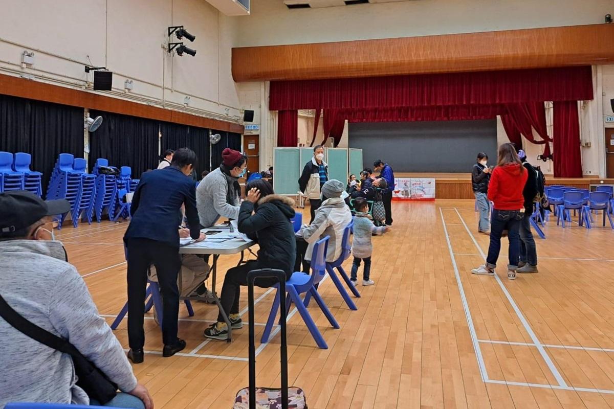 有慈善組織日前為無家者舉行疫苗接種和身體檢查活動。(組織提供)