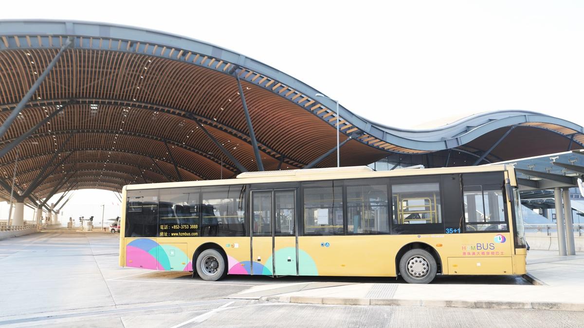 運輸署已要求大橋穿梭巴士營辦商加強服務。(資料圖片／陳奕釗攝)