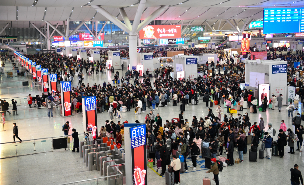 2024年春運從1月26日開始，至3月5日結束，為期40天。(新華社)