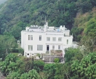 太古持有的山頂施勳道26及28號洋房，消息指，近日分別以5.17億及5.06億元易手，共涉約10.23億元，料屬內部轉讓。