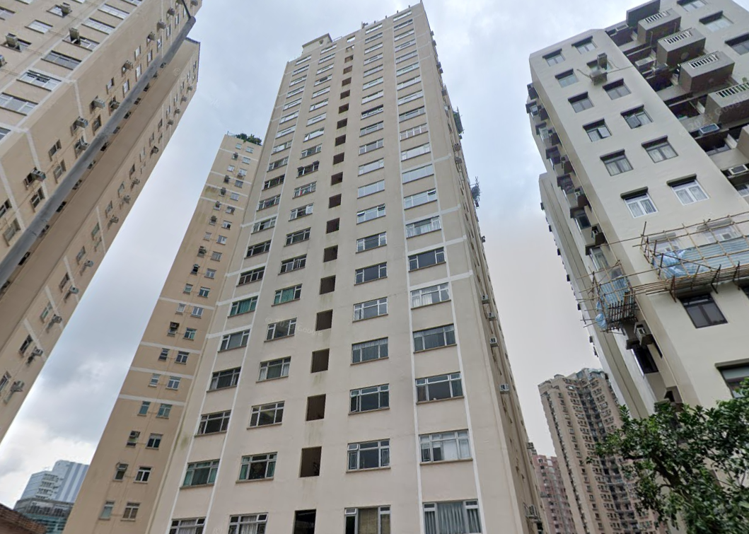 北角半山屋苑威景臺兩房山景戶，最新以1,028萬元連車位易手，造價重回7年前水平。