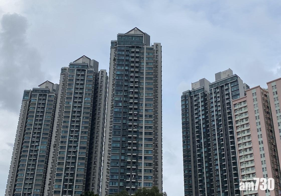 內地客來港定居，在無睇樓下以2.28萬元承租黃大仙現崇山兩房。