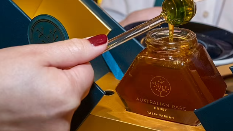 英國經濟｜Harrods賣天價蜜糖 7500蚊一細樽 惹熱議