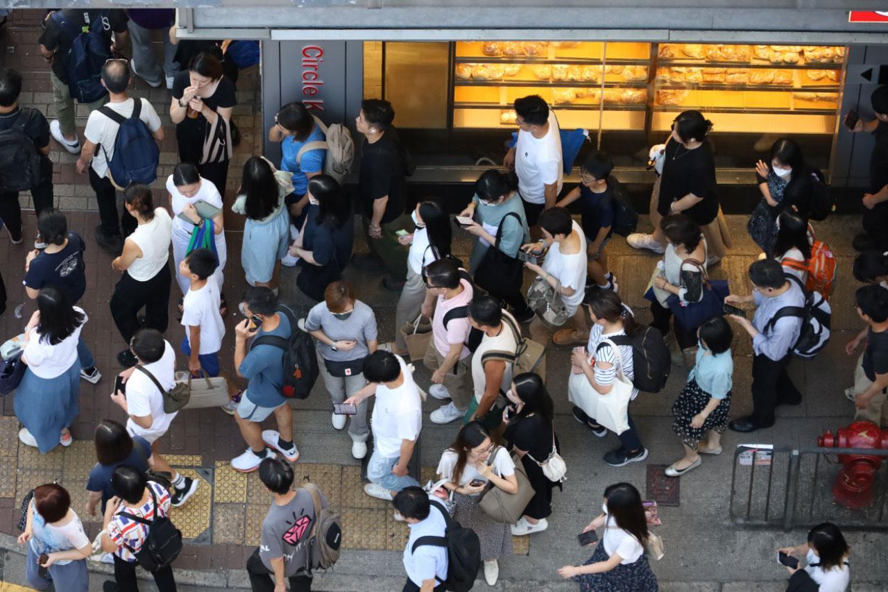 香港去年底人口增3.05萬至750萬，連續兩年錄增長。