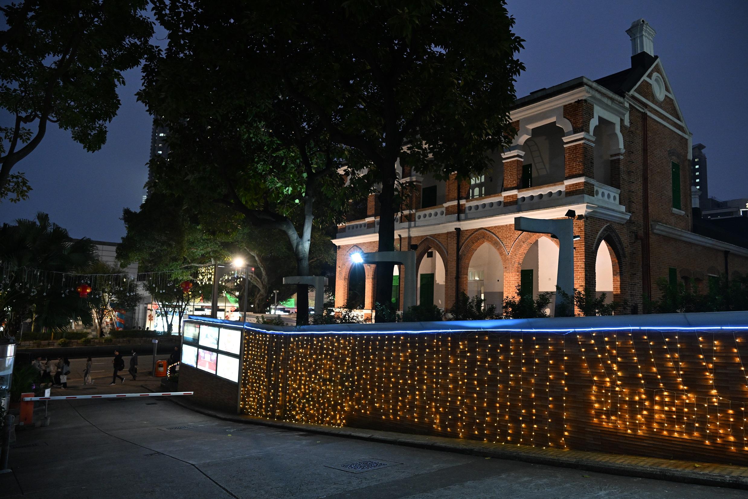 在彌敦道上的古蹟辦辦公室將於2月3日亮燈，讓市民感受古蹟之美。