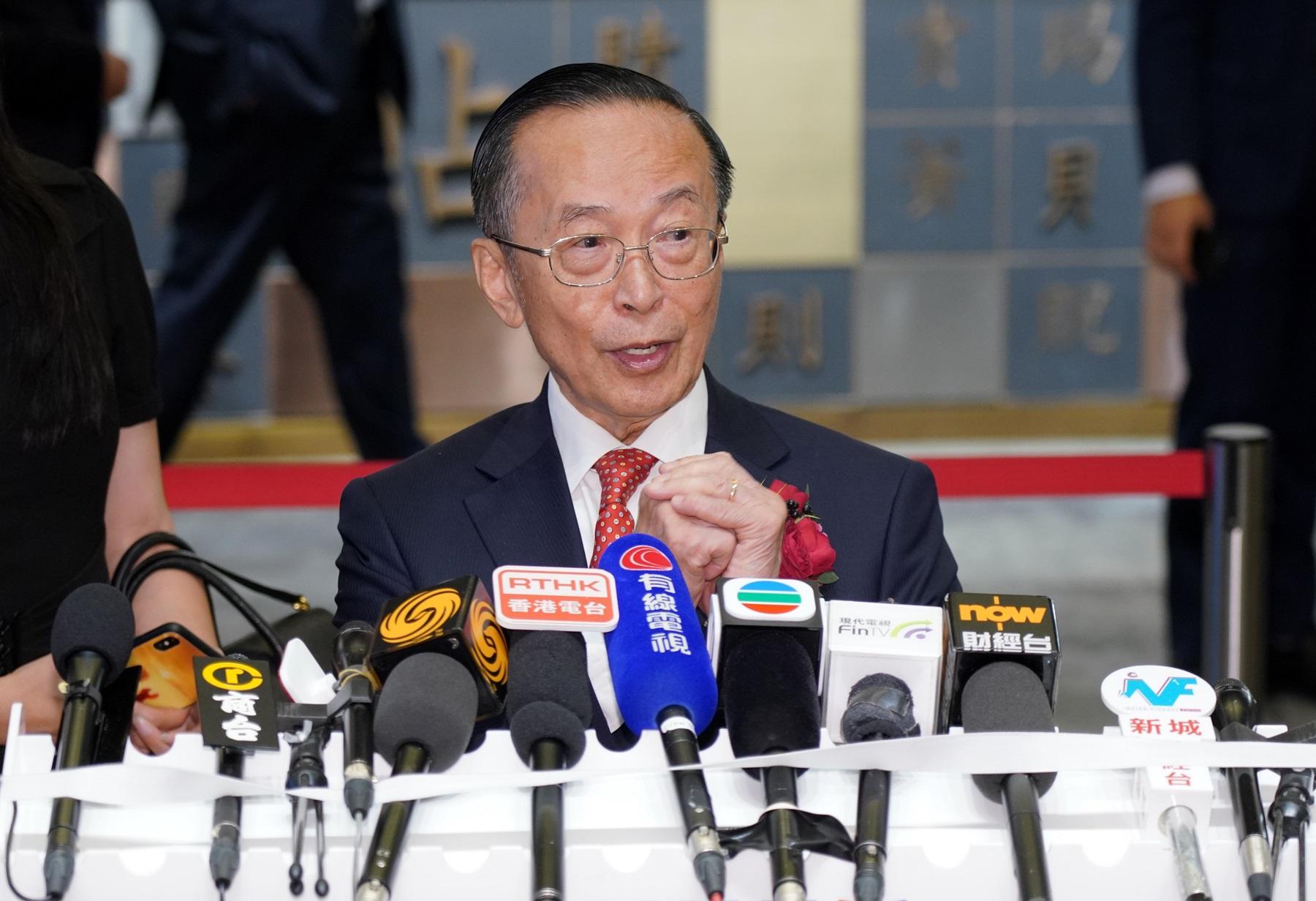 潘樂陶退任安樂工程主席一職 續任執董提供意見