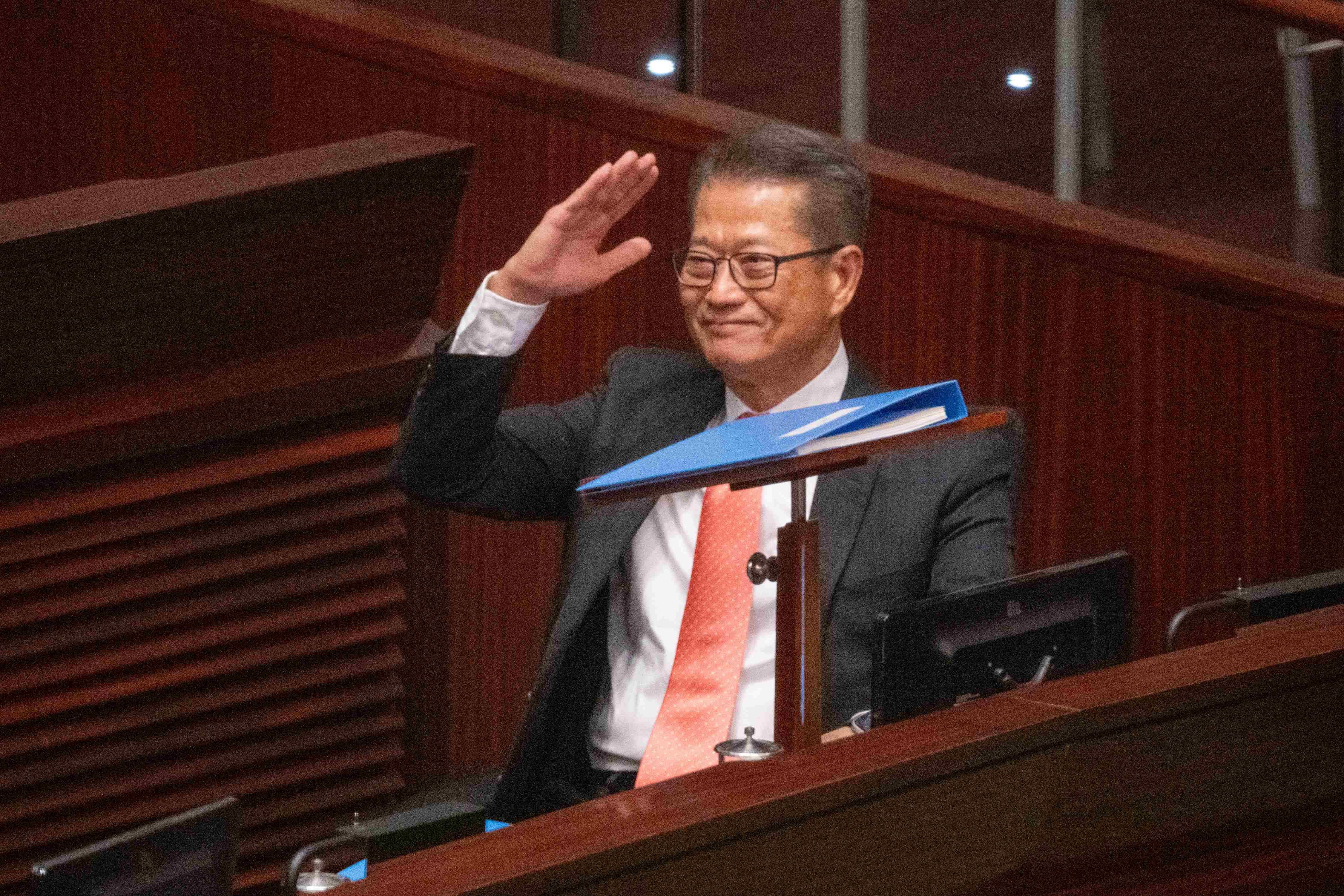 立法會 財政司司長陳茂波發表新一份財政預算案