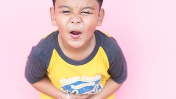 經常憋便害「頑固型便秘」上身　醫生教你解決排便問題