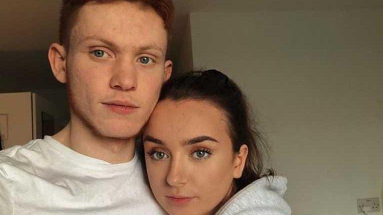 英國學生夫妻驚喜買中18億大獎　竟因一個失誤致億萬富翁夢碎