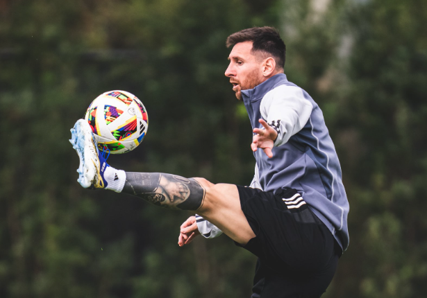 國際邁阿密會在香港時間周五(16日)早上8時半於主場友賽阿根廷球隊紐維爾舊生，美斯將會於該仗正選倒戈母會。(國際邁阿密)