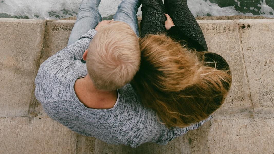 歡樂跨年「閨密變成媽還生子」…女子指控好友勾引爸爸 閨密反嗆：多管閒事