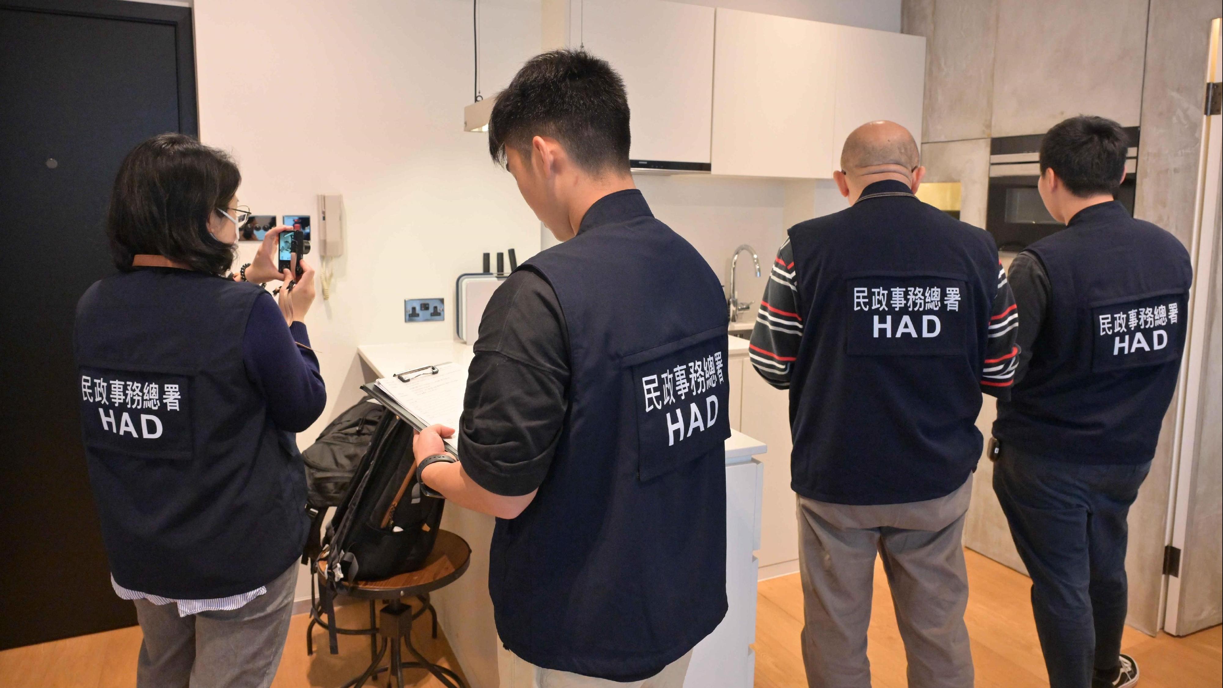 民政總署與消防處一連兩日巡查酒店及賓館。