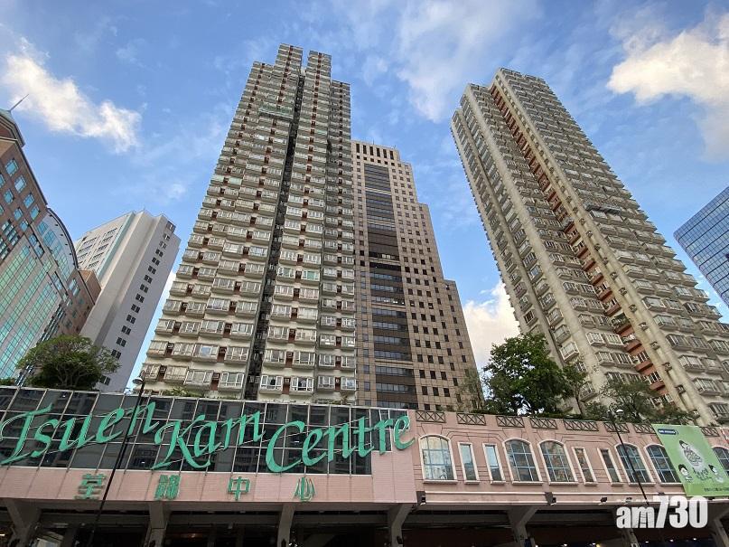 荃灣荃錦中心兩房單位放盤近2年，近日以445萬元沽出，造價重返2015年水平，並較高位跌約三成。