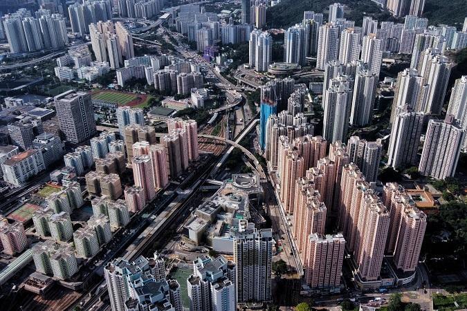 樓市撤辣｜摩通：香港樓市交投或增30%　樓價料仍跌5%至10%