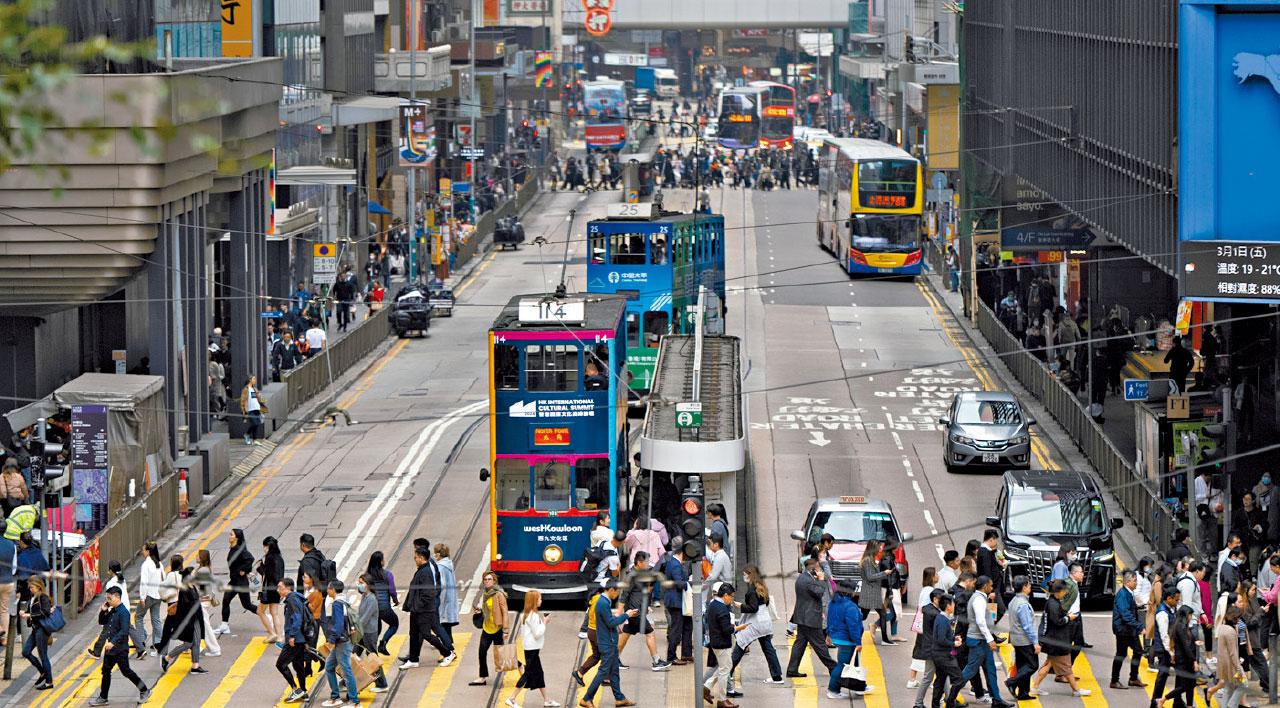 本港僱員薪酬按年升3.5% 月薪中位數1.98萬