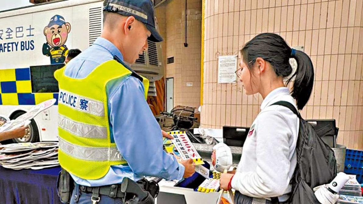 打擊駕駛者違例 行人亂過馬路 警方下周一起大型執法