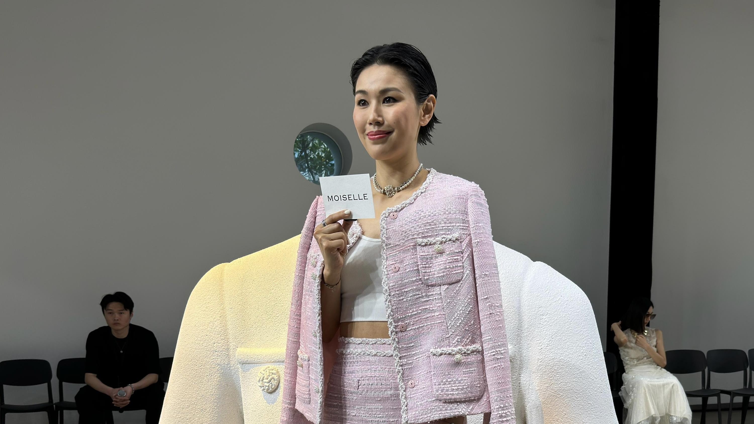 何嘉莉計劃一家復活節到日本滑雪  爆囡囡拍照擺甫士盡得真傳