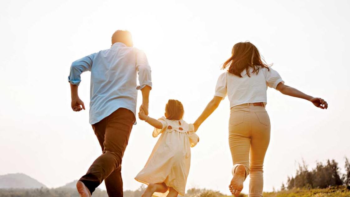 港人開心指數持續下跌 65歲以上跌幅最大 或與家人移民有關