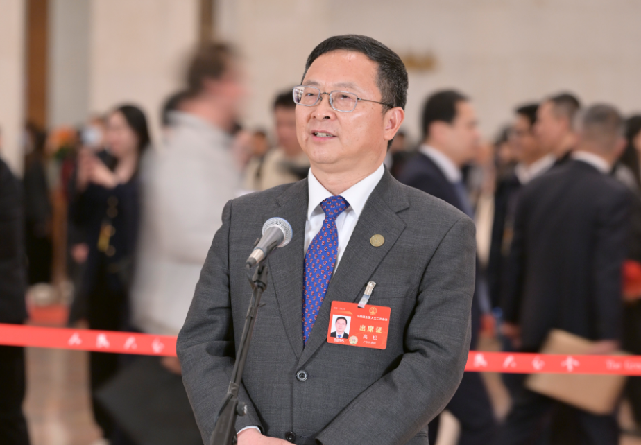 全國人大代表、中國科學院院士、中山大學校長高松表示，今年將在香港設立高等研究院。(新華社)