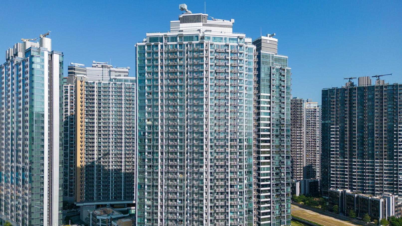 撤辣之後｜MONACO系列單日沽3伙 KOKO HILLS連平台三房呎售2.4萬｜新盤成交