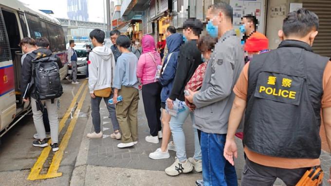 警展開「逸影」行動 擊搜查全港罪惡黑點 拘205人 (警方提供)
