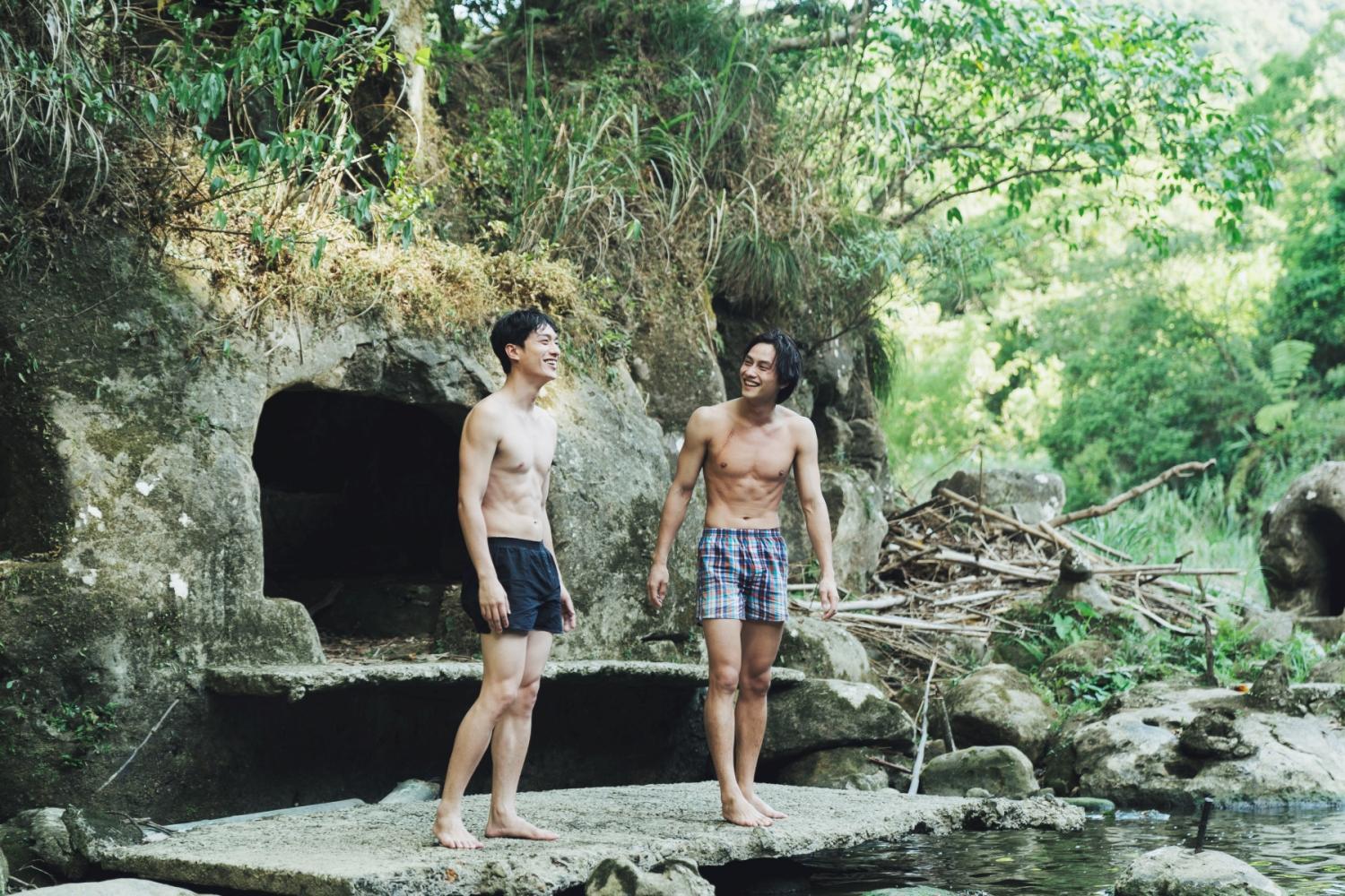 我在這裏等你｜劉俊謙與台灣男神范少勳「男男戲水」　飾香港作家尋找生命意義