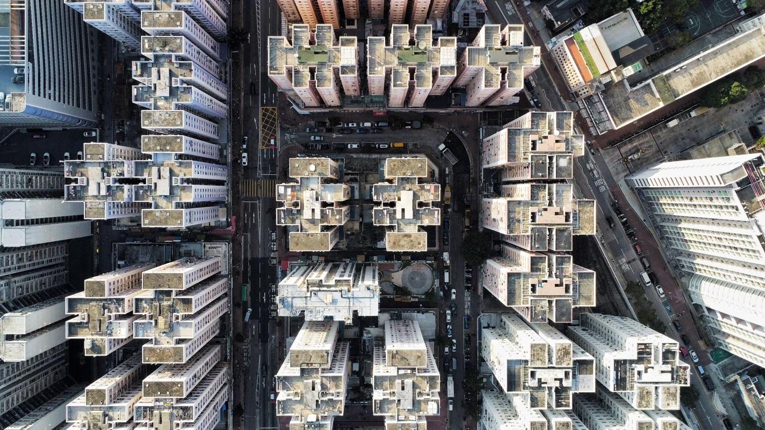 中原按揭董事總經理王美鳳指，從美國議息聲明已釋出今年減息訊號，料接近今年中將啟動減息，並預期下半年港元拆息將可逐步回落。(資料圖片)