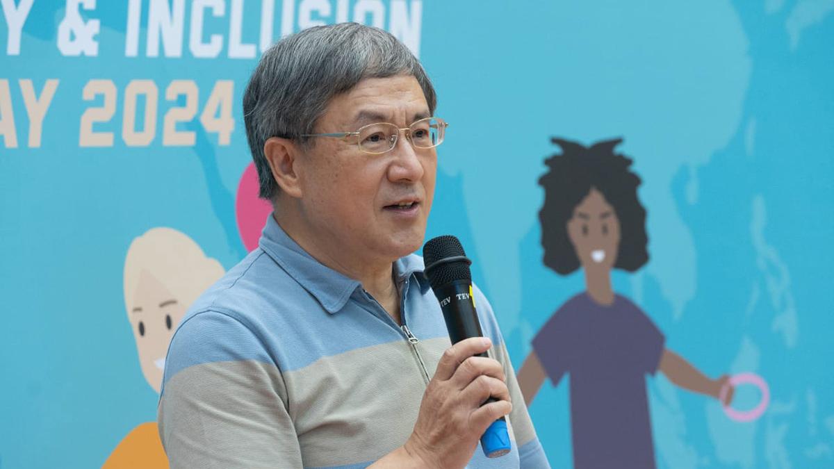 卓永興表示，少數族裔關愛隊預計今年內提供服務。(蘇文傑攝)