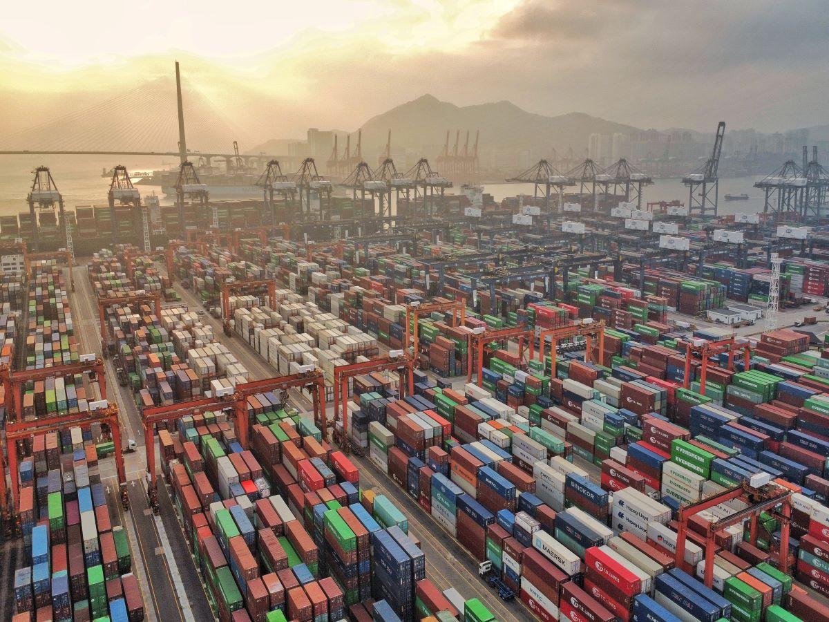 香港3月出口回升4.7%勝預期　進口轉升5.3%