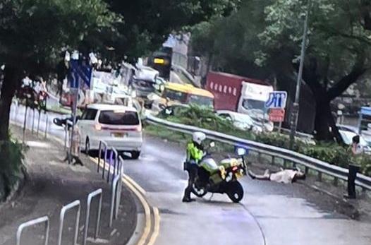 獅子山隧道公路電單車遭撞　鐵騎士飛墮路邊