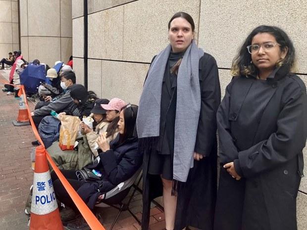 無國界記者指其駐台北倡議專員白奧蘭(中)擬旁聽被拒入境