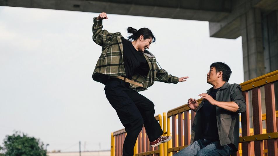 二人對打埸口令在場工作人員都拍爛手掌.