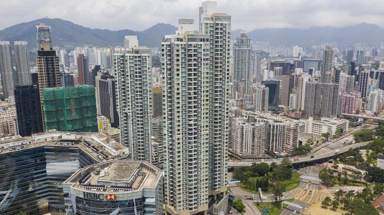 首置客議價52萬進駐奧運站屋苑兩房 原業主3年帳輸百萬走｜二手蝕讓