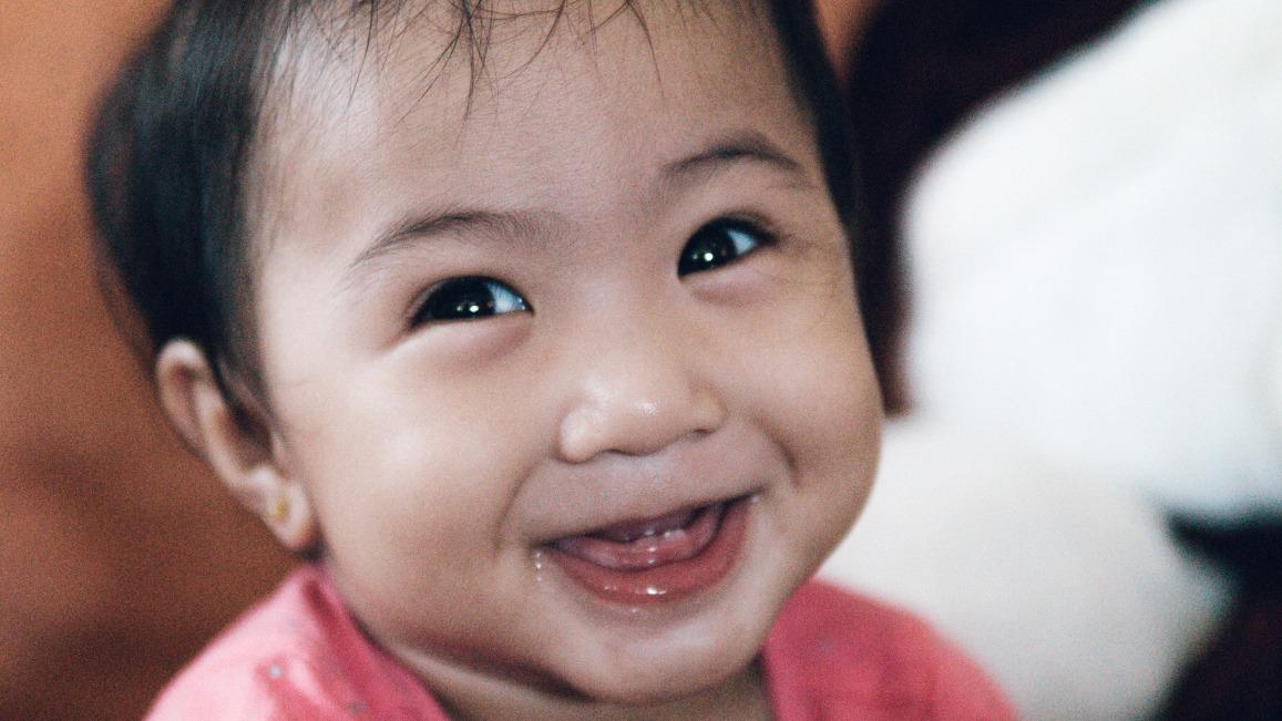 BB出牙｜寶寶突然出牙仔點算？一文了解出牙症狀、時間表及紓緩不適小貼士