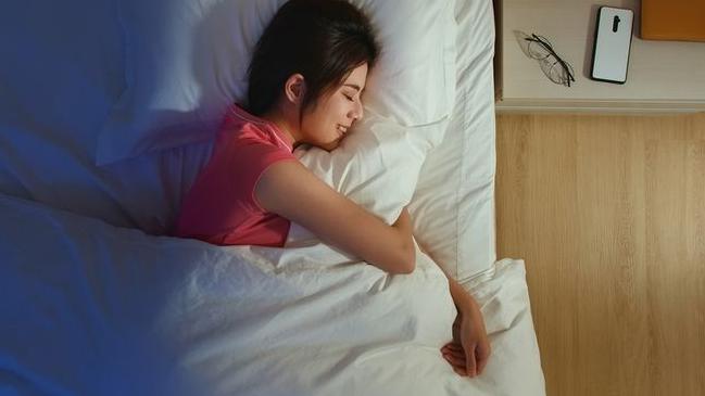 常睡眠不足、淺眠多夢？　中醫調理「五臟六腑」擺脫睡不著困境