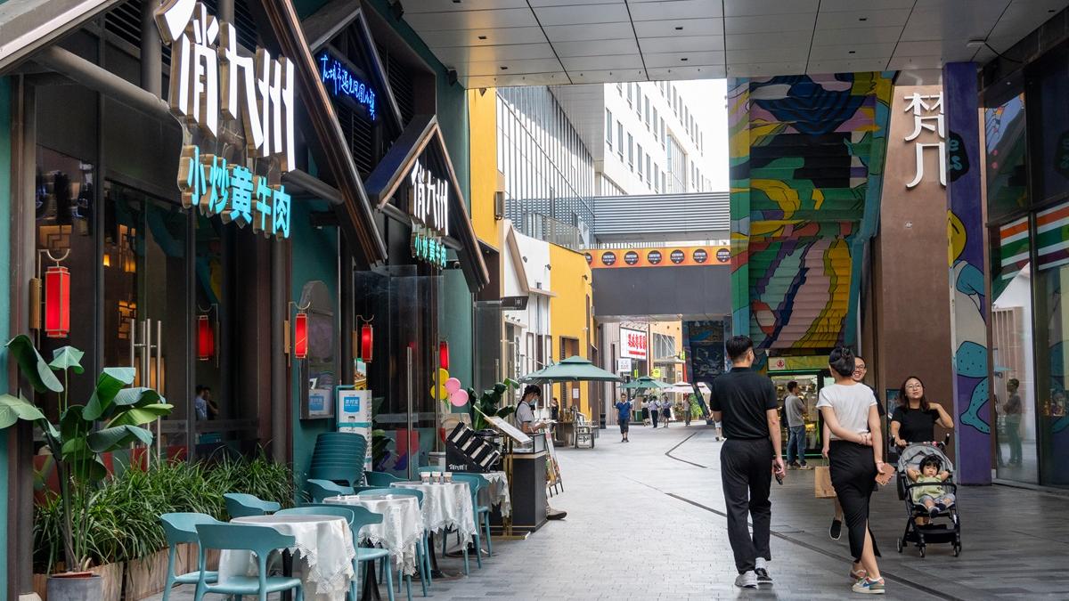 港人北上消費熱潮自通關後有增無減。(資料圖片／陳奕釗攝)