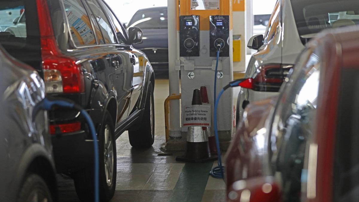 政府車隊有2.5%為電動車，用家包括3名司局長。(資料圖片／陳奕釗攝)