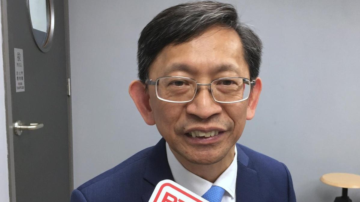 垃圾徵費｜黃煥忠︰不應推遲收費　盧文端不認識世界潮流