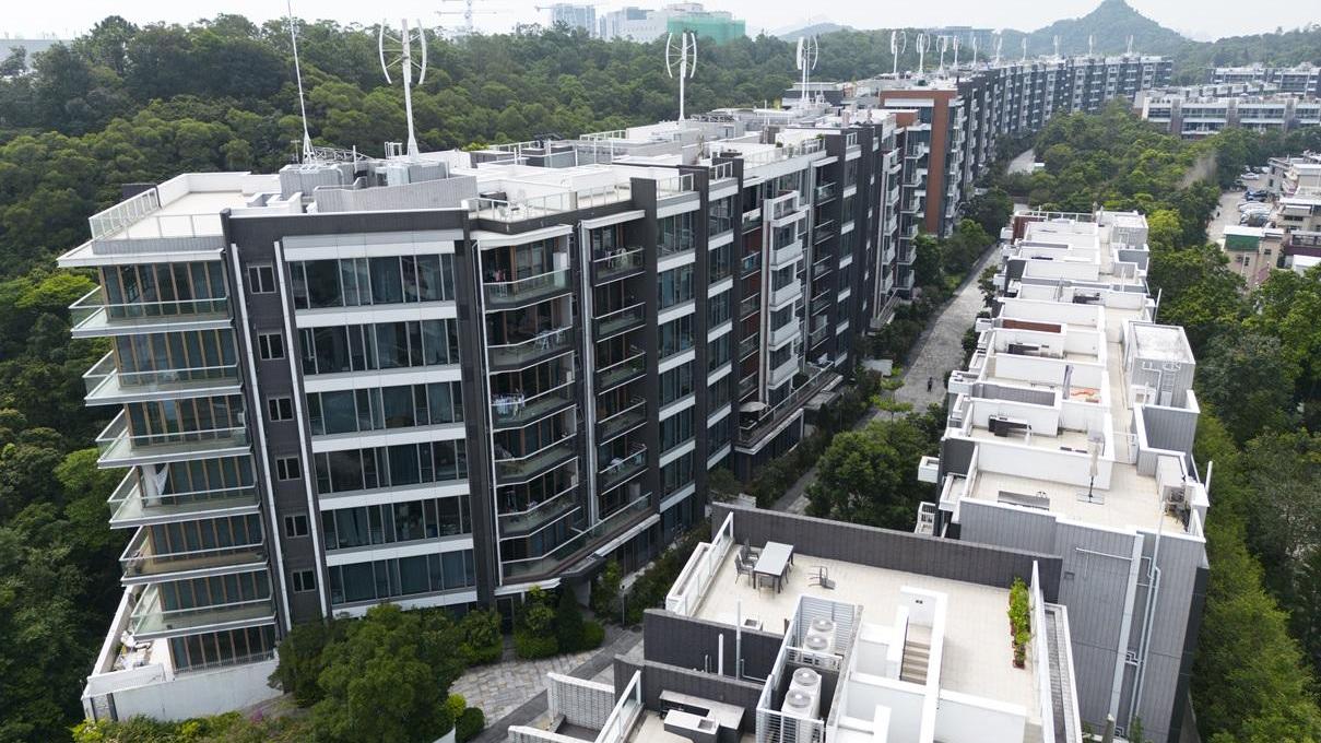 新世界再度沽售旗下非核心物業，最新以1.15億元將西貢傲瀧商業部分連同52個商用車位沽出。(資料圖片)