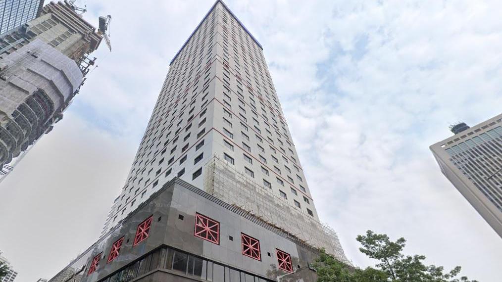 中環美國銀行中心全層銀主盤，市傳以2.5億元沽出，6年大幅貶值64%，呎價亦創該廈14年新低。(資料圖片)