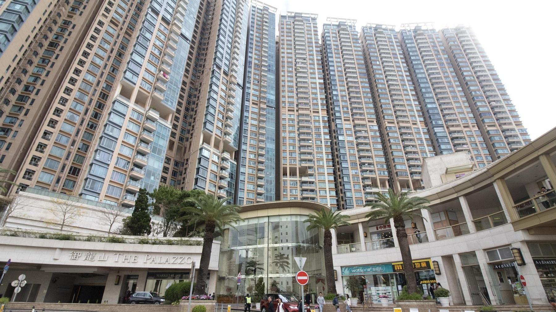 鐵路屋苑火炭御龍山套三房，3年貶值近60萬元沽，最新成交價1,046萬元。