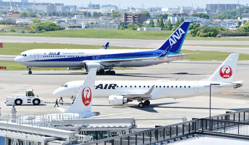 日航客機福岡機場接近跑道致另一客機急剎，國土交通省調查。(網上圖片)