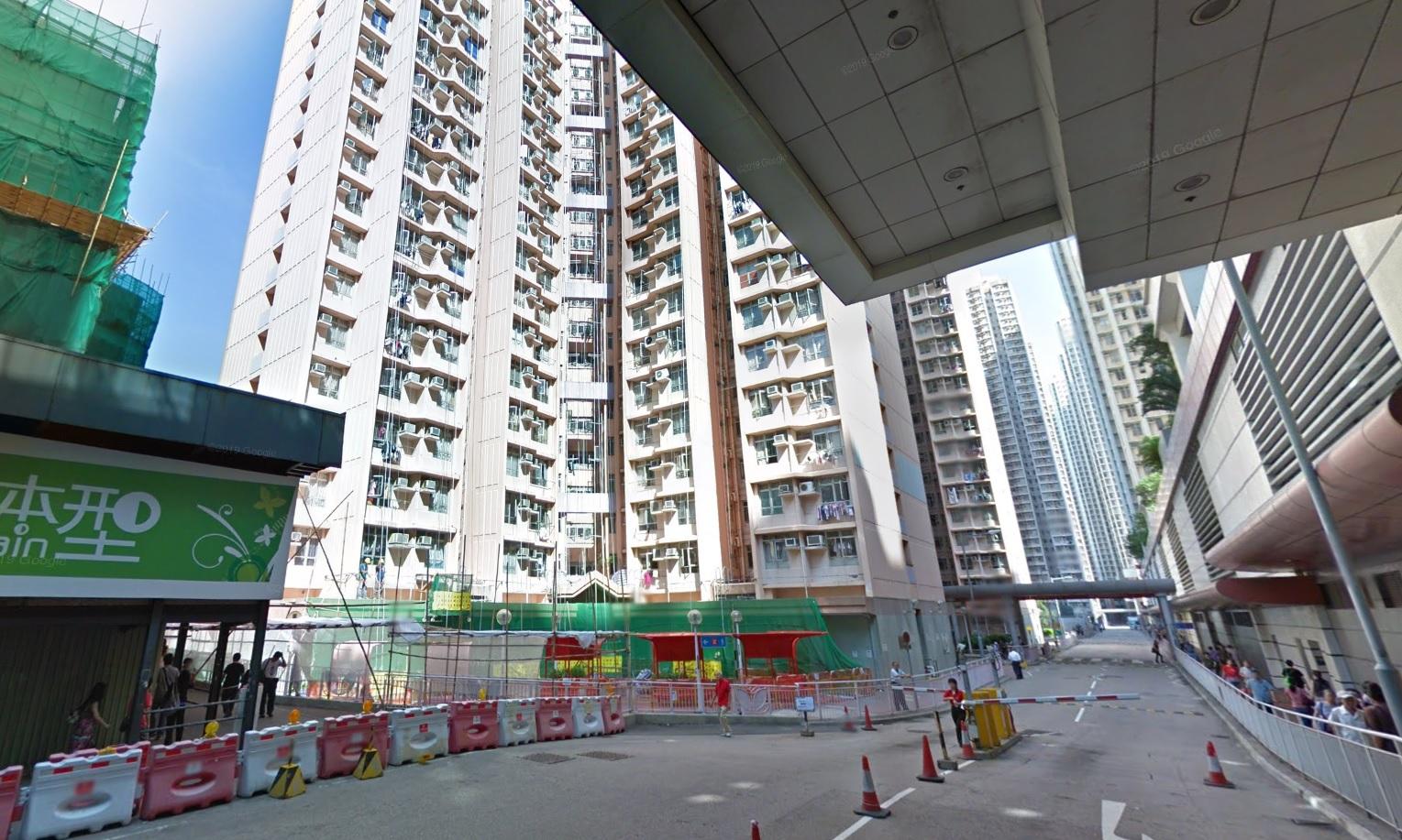 珍惜生命｜油塘邨女子持利刃企圖跳樓　情緒激動送院