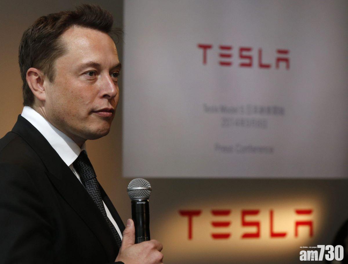 Tesla｜馬斯克籲巴菲特投資特斯拉　股神拍檔曾評價其「過度自信」