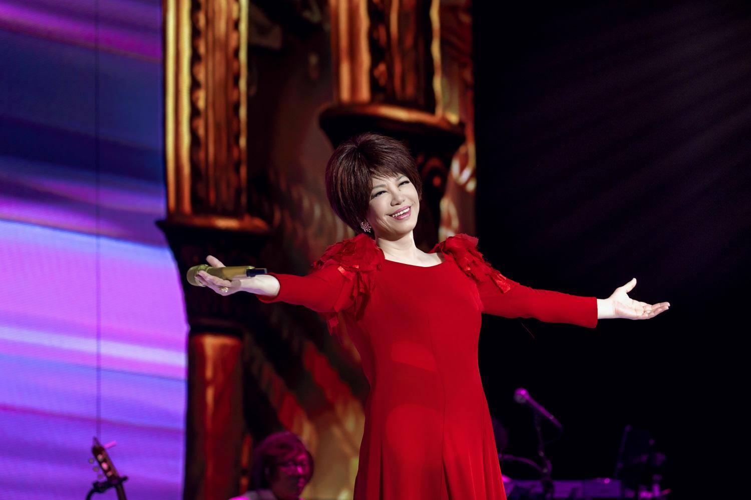 蔡琴紅館開騷高呼最愛香港 唱足45年高音甜中音準低音勁