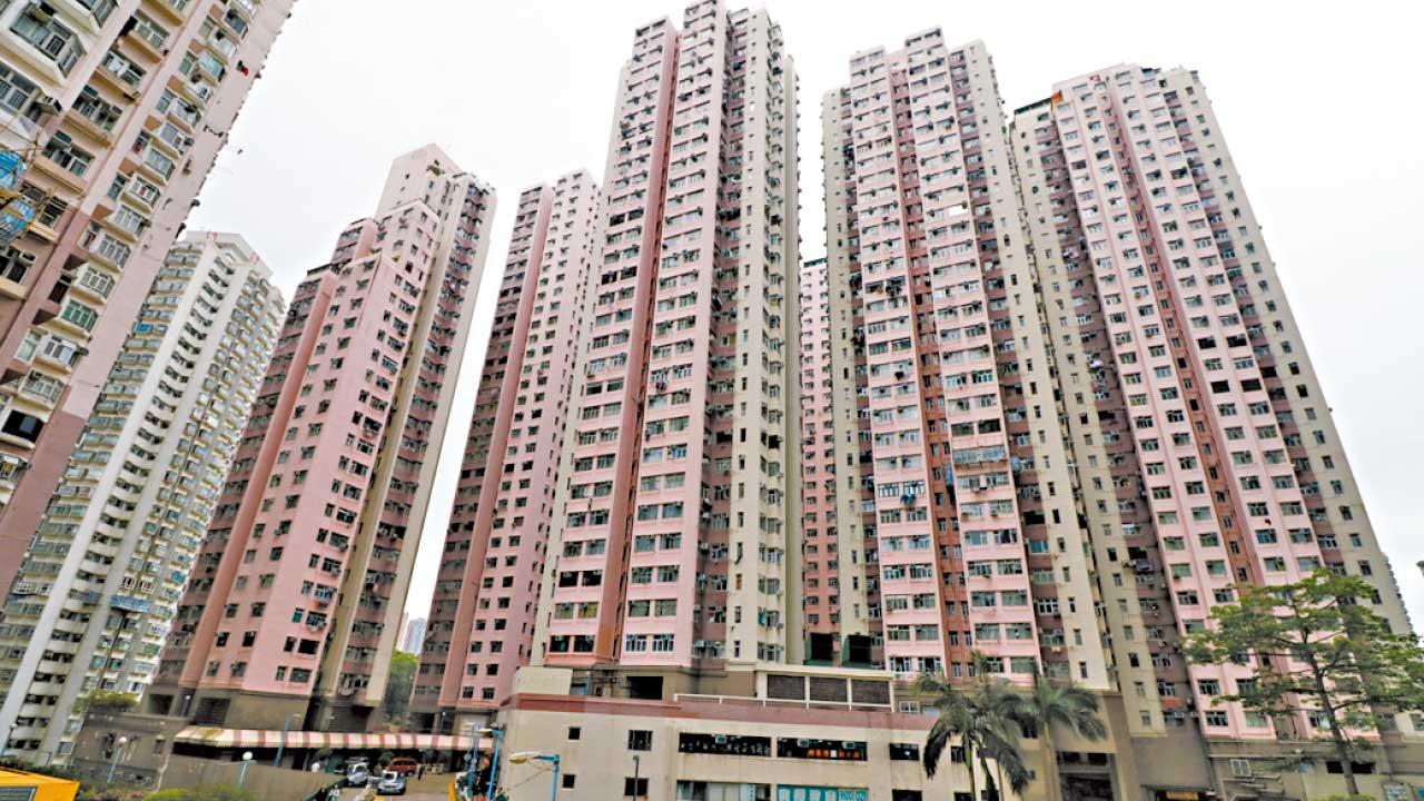 二手紛跌穿心理關口 荃灣中心再失守3球