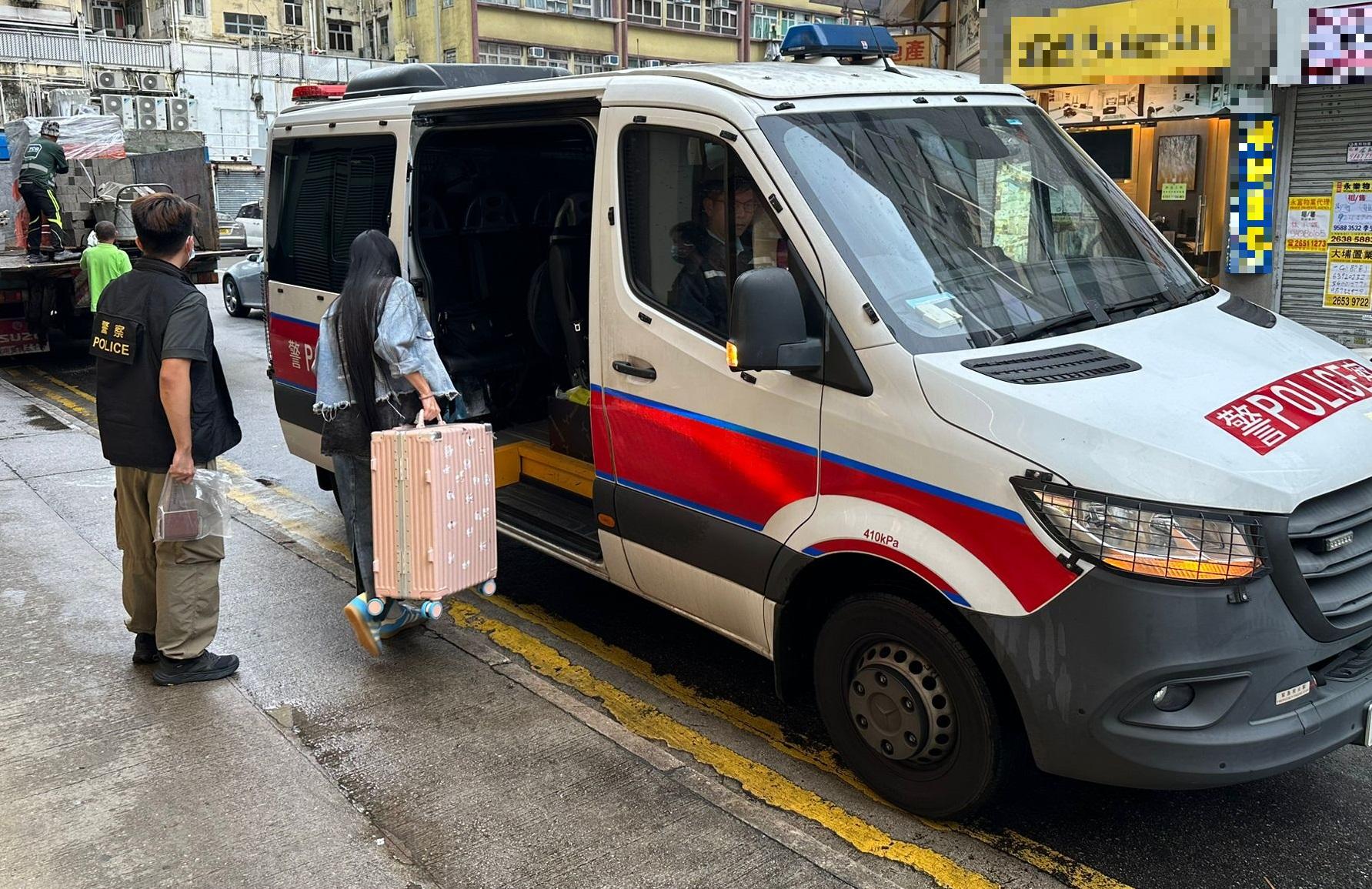 大埔警區特別職務隊人員根據線報及經深入調查後今日(1日)下午約1時在區內展開打擊非法賣淫行動，在廣福道一唐樓劏房單位內拘捕一名26歲外籍女子，涉嫌「違反逗留條件」被捕。（警方圖片)